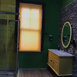 Albergue Titan House *